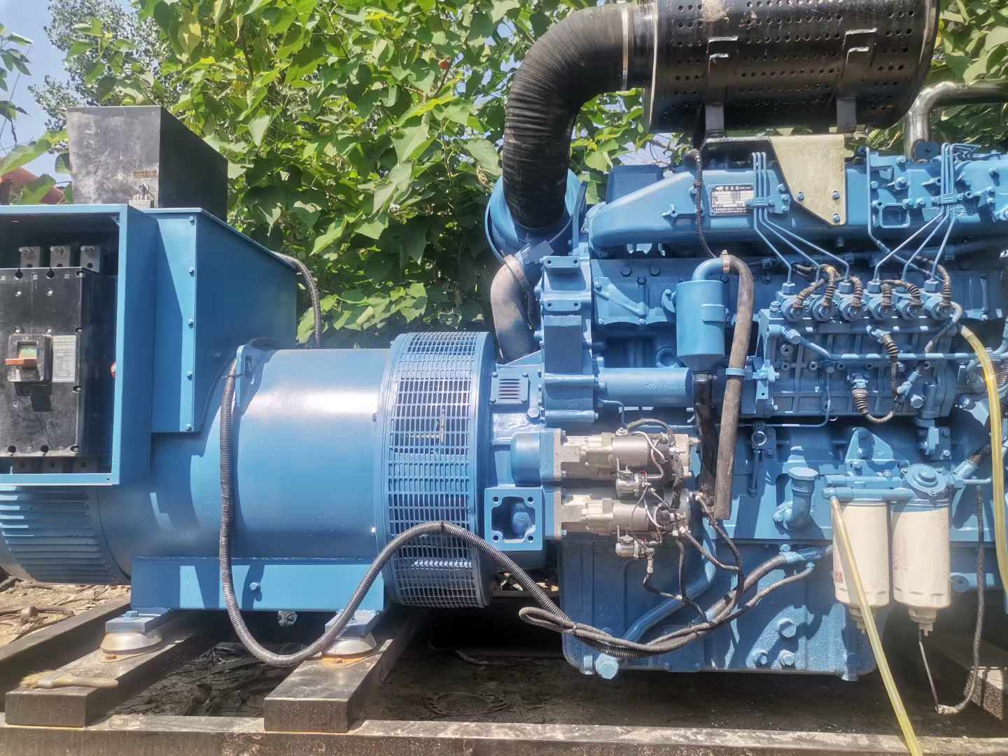 同心详细说明降低 800kW 柴油发电机输出电流波动的方法