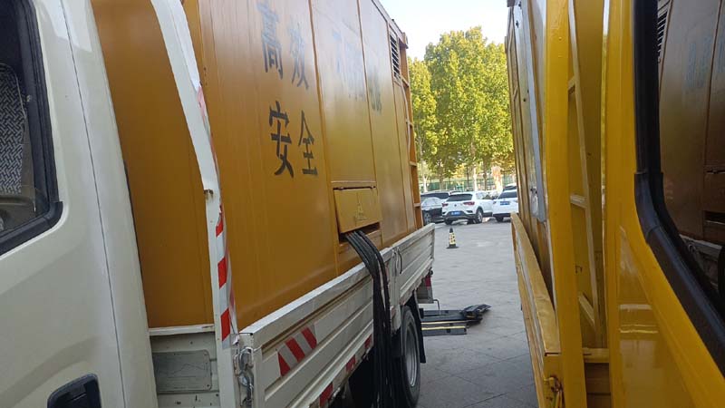 同心如何判断柴油发电机组和UPS电源的切换时间是否符合要求？